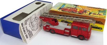 

Dinky-Toys – France - métal – 1/43e (1)...