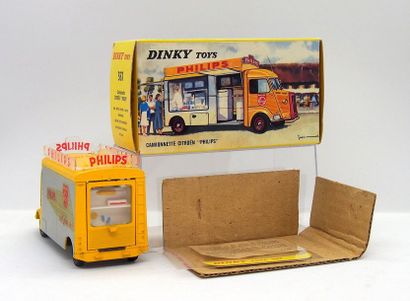 

Dinky-Toys – France - métal – 1/43e (1)...