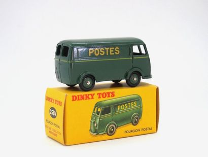 

Dinky-Toys – France - métal – 1/43e (1)...