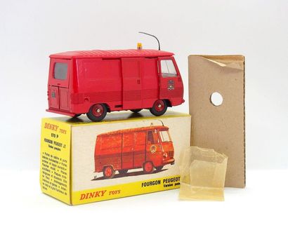 

Dinky-Toys – France - métal – 1/43e (1)...