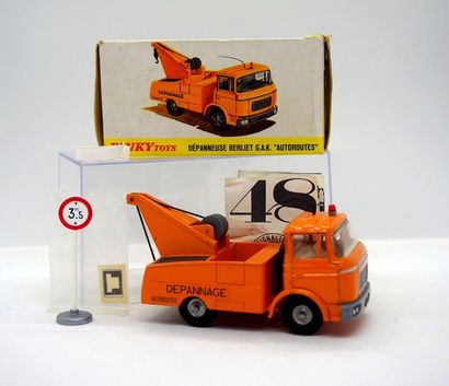 

Dinky-Toys – France - métal – 1/43e (1)...