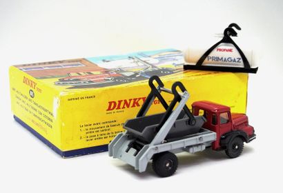 

Dinky-Toys – France – métal/plastique –...