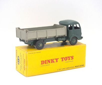 

Dinky-Toys – France - métal – 1/43e (1)...