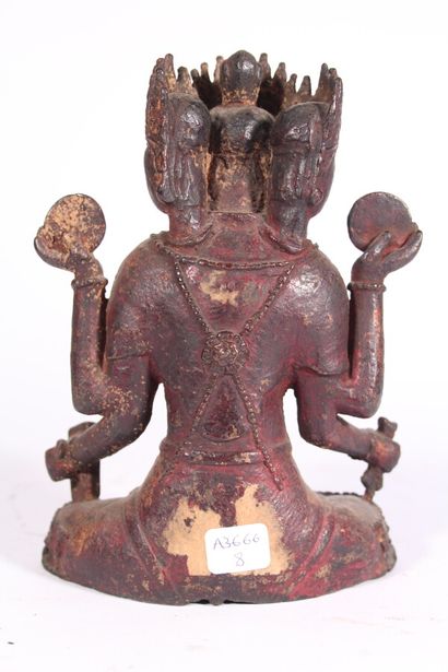 Statuette d'Avalokitesvara en fonte de fer...