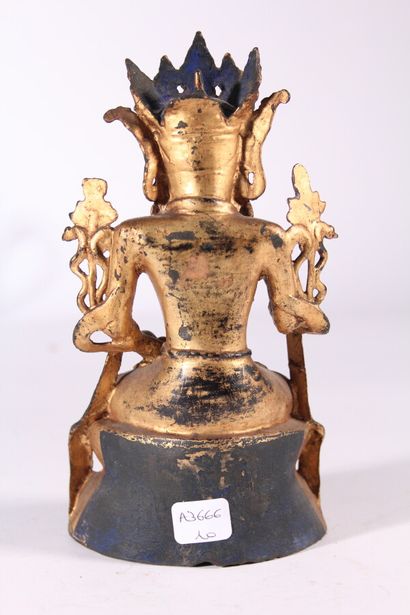 Statuette de Bodhisattva en bronze laqué...