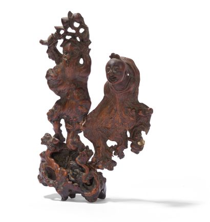 Groupe en racine sculptée 

Chine, XXème...