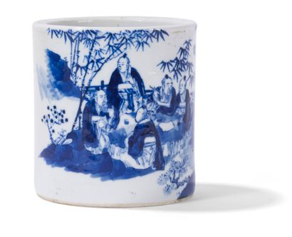 Trois pots en porcelaine bleu blanc 

Chine,...