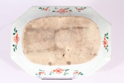 Plat octogonal en porcelaine famille verte

Chine,...