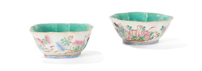 Deux coupes en porcelaine polychrome

Chine,...