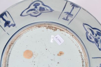 Blue and white porcelain dish 
China, Ming...