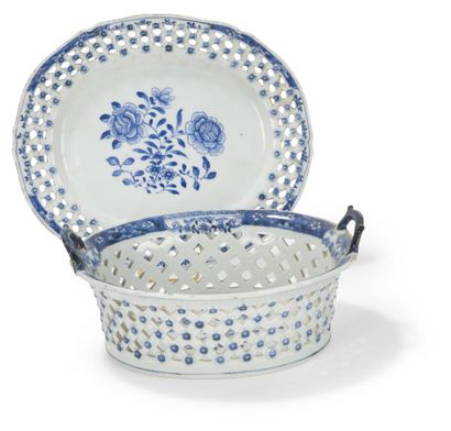 Panier et son plat de présentation en porcelaine...