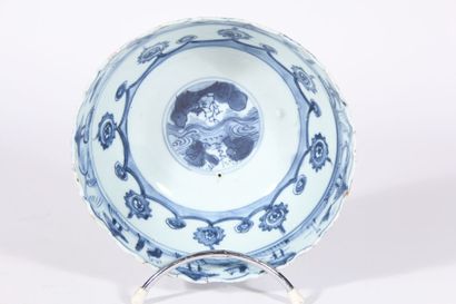 Blue and white porcelain bowl
China, 16th/17th...