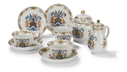 Service à thé en porcelaine armoriée
Chine,...