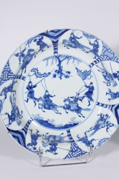 Deux plats creux en porcelaine bleu blanc
Chine,...