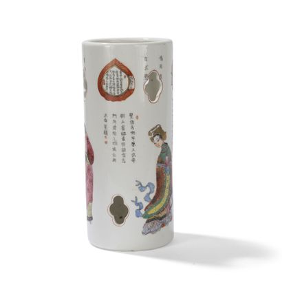 POLYCHROME PORCELAIN HAT STAND VASE
China,...