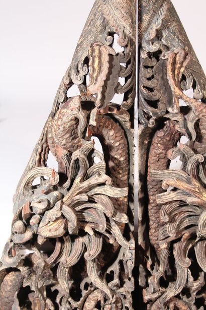 Two architectural elements in polychrome...