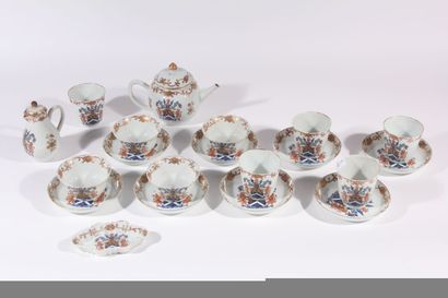 Service à thé en porcelaine armoriée
Chine,...