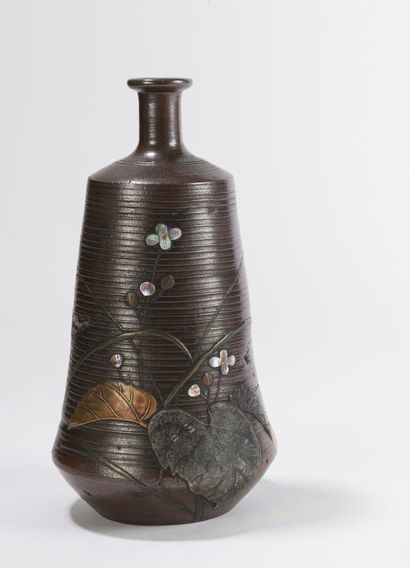 Tokkuri vase in lacquered stoneware and mother-of-pearl...