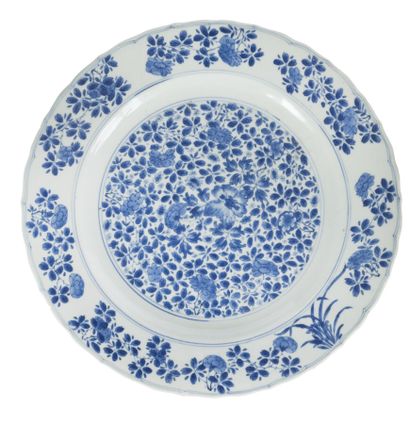 Deux plats en porcelaine bleu blanc
Chine,...