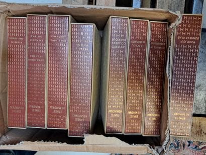 HEMINGWAY (Ernest)
Reunion of the 8 volumes...