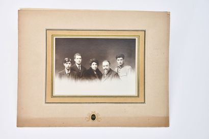 Photography
KESSEL (Joseph) - FAMILY PORTRAIT...