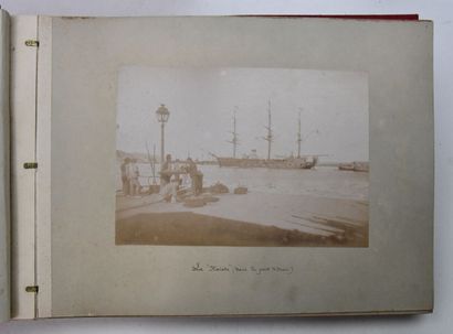 Photographs
XIXth CENTURY PHOTO ALBUMS
Reunion...