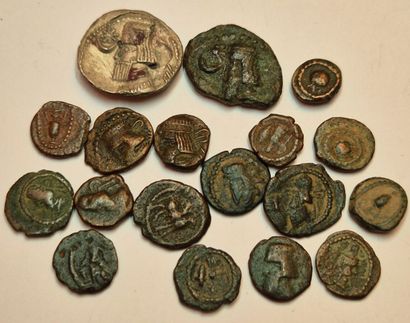Artaban II. Lot of 18 coins: 2 barbaric drachms,...