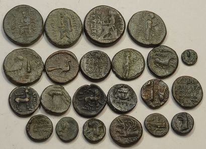 Ionia. Lot of 22 bronzes. With collection...