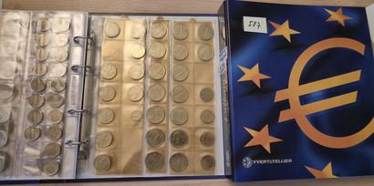 2 numismatic binders containing 433 20th...