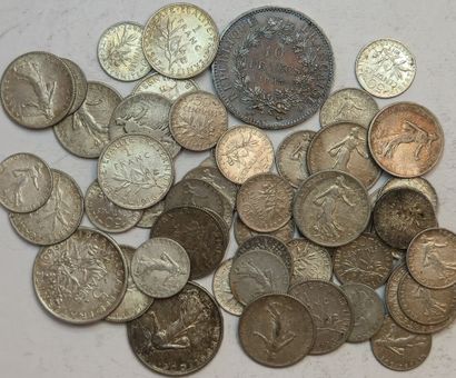 Lot argent: Poids total: 227,5grs. 57 monnaies:...