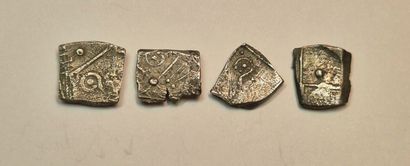Cadurques: Lot of 4 drachms with triangular...