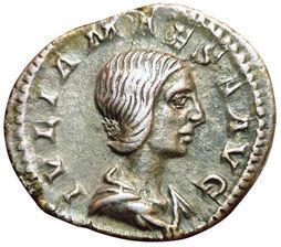 Julia Maesa. Denarius. R/ IVNO. Juno standing,...