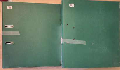 2 grands classeurs contenant + de 800 billets...