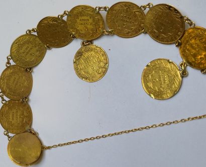 France. Bracelet adorned with 12 Napoleon...