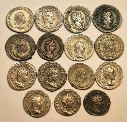 Lot of 15 Antoninians: Philip I (4 ex.),...