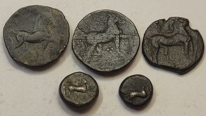 Set of 5 bronzes. 3 Trishekels and 2 x 15-16mm....