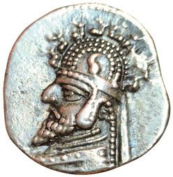 Phraates III. Drachma. Ecbatane. A/ Bust...
