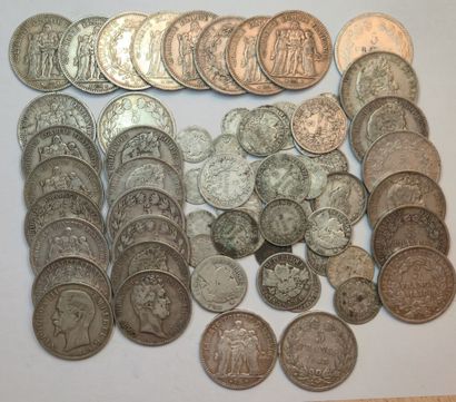 Lot argent: 68 monnaies: 31 écus de 5 Francs...