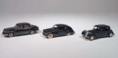Reunion de 3 vehicules Dinky Toys; Citroen...