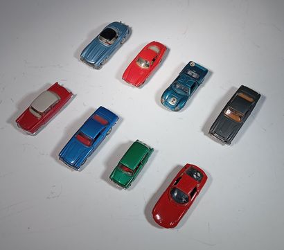 Reunion of 8 1/43 vehicles of different makes,...