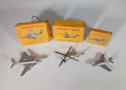 DINKY TOYS. Reunion of 3 vehicles with boxes....