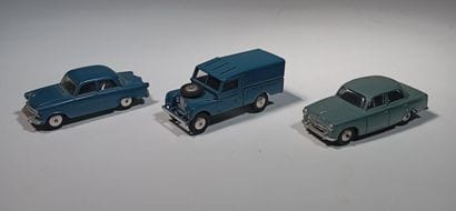 Reunion de 3 vehicules. Corgi Toys Land Rover...