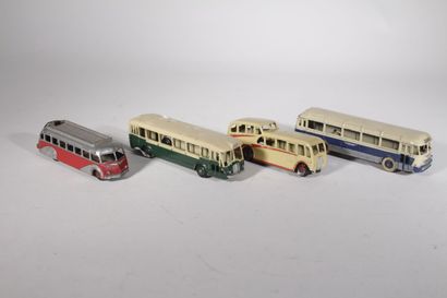 DINKY TOYS. Reunion de 4 vehicules Français...