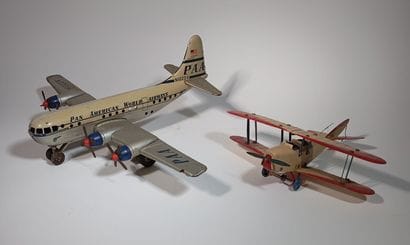 GAMA. Avion Strato Clipper en tôle lythographiée...
