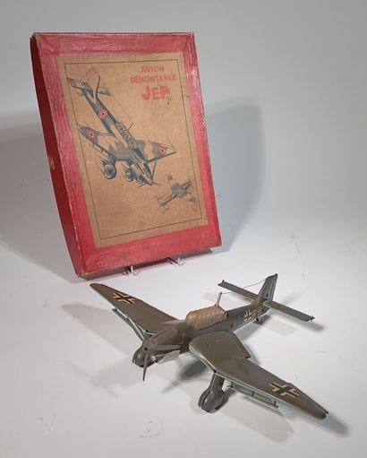 JEP / UNIS FRANCE. Avion demontable en tôle...