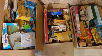 Lot de 3 cartons d'emballage et de boites...