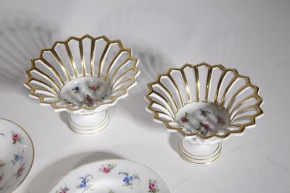 Dinette en porcelaine de paris. Partie de...
