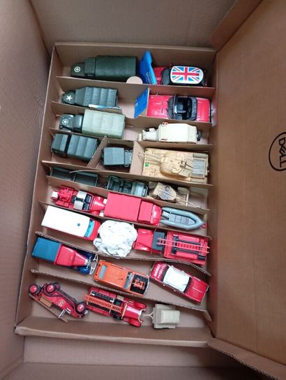 Lot de voitures miniature,camping cars,Voitures...