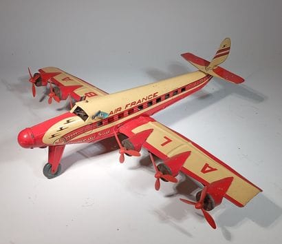 JOUSTRA. Avion 
