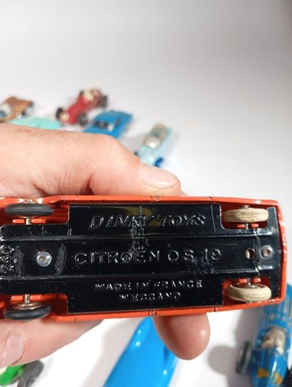 Lot de voitures miniatures dont Super Champion,...